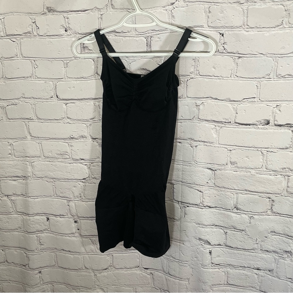 Women’s Curveez Size XL Black Shapwear